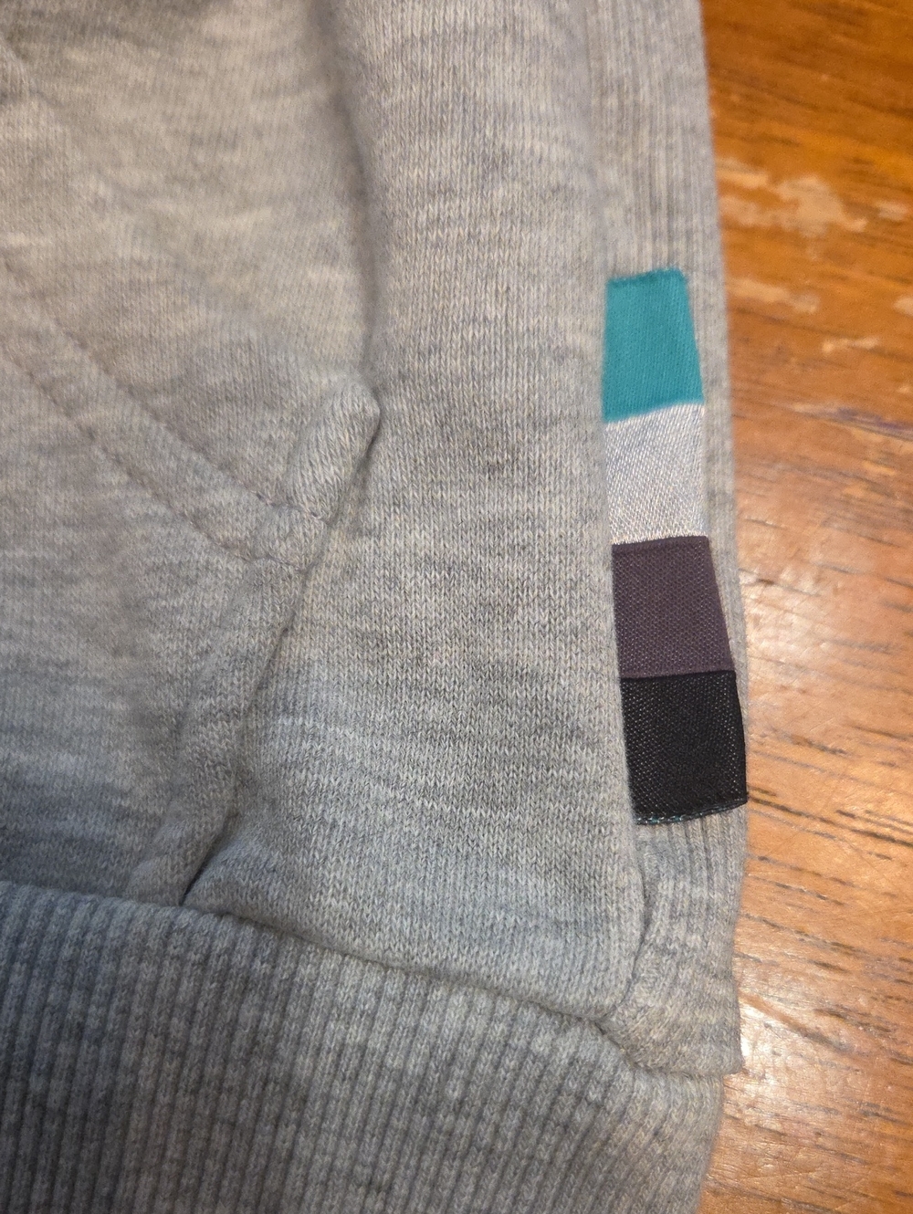 Mercedes Benz Formula 1 AMG Petronas Motorsports Men's Premium Hood Gray F1 Med - Picture 6 of 7